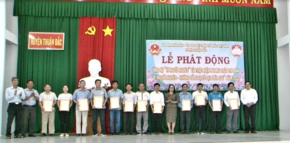 Thuận Bắc: phát động ủng hộ quỹ “Vì người nghèo” và thực hiện phong trào thi đua “Vì người nghèo- không để ai bị bỏ lại phía sau” năm 2022.